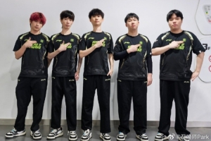 圈内人：大概两年前LPL选手开始月结工资 现在前脚放假后脚就解约