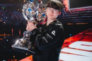 韩媒：SK集团会长为T1夺冠发来贺电；T1有望实现扭亏为盈