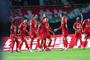 博主：河南队飞抵曼谷，开启备战联赛末轮与足协杯决赛的海外集训