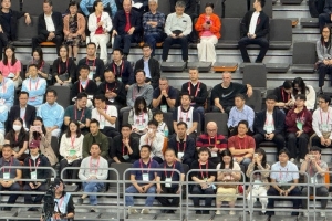 媒体人：郭士强现场观看辽粤大战 篮协主席郭振明也来到了赛区