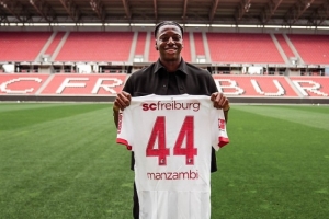 瑞士中场小将：很多球队都梦想有扎卡这样的队长，他人好又开朗