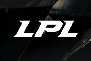 爆料人：LPL下游全部开摆 没人的位置就开天窗等着在池子里挑人