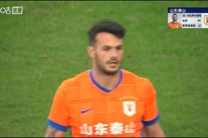 你追我赶！瓦科推射本场双响，射手榜再次追平法比奥