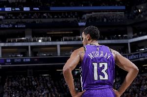 可圈可点！基根·穆雷首发14中7拿到19分5板2断1帽 三分8中3