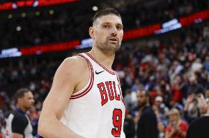 9个前场板！武切维奇20中12砍全场最高28分12板 三分7中3