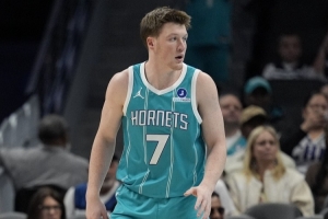 黄蜂基石！记者：4号秀克尼佩尔要是不撞墙 最佳新秀没人能追得上