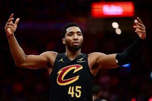 米切尔骑士队史三分命中数超越欧文 上升至第五位&前二是老詹乐福