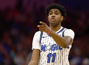 放松得太早了！小理查德森追身三分再进 魔术9-0打停凯尔特人！