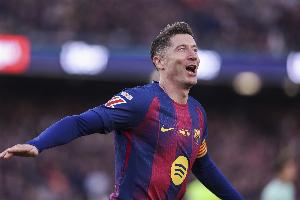 会去哪？罗马诺：37岁莱万不打算明夏退役，但可能自由身离开巴萨