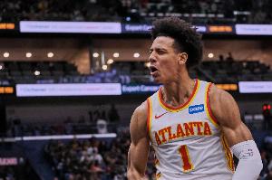 球队核心！杰伦·约翰逊反击2+1&助飞奥孔武空接暴扣老鹰11-0反超