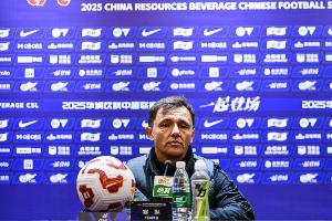 媒体人：国安四连胜靠弱队刷出来，拉米罗真不行国安在寻找教练