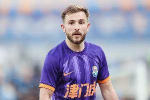 津媒：冬训不系统+多次受伤，导致阿代米本赛季状态一落千丈