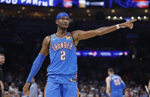 还未缺阵过！亚历山大生病 8点半打森林狼状态为赛前决定