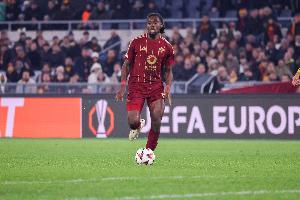 全市场：艾纳维左膝扭伤、科内右脚踝扭伤，罗马目标下轮联赛回归