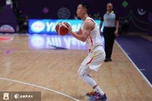 中国男篮崛起之路仍然充满艰辛 期待客场小伙子们能打出复仇之战