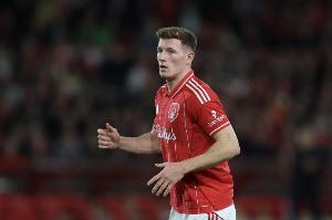 记者：多家俱乐部关注诺丁汉森林中场安德森，曼联也会加入竞争