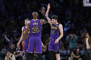 弗拉格：詹东里就像三头蛇 他们每个人都能独自撑起一支球队