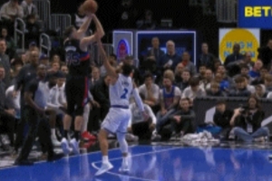 成名射手！邓肯·罗宾逊干拔三分出手打成3+1