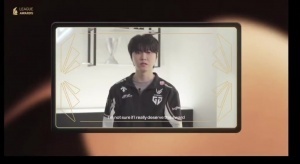 Chovy获得LeagueAwards年度选手奖：不知道自己是否值得这个奖 以后会更加努力