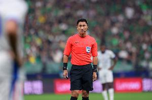 博主：阿拉伯杯B组首轮摩洛哥vs科摩罗，马宁领衔中国裁判组执法