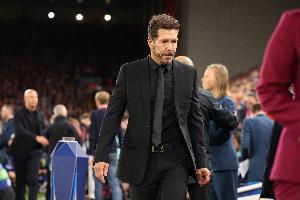 对战巴萨！阿斯：西蒙尼重点演练四后卫体系，普比尔预计首发