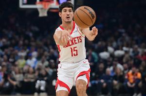 媒体人：谢泼德还是打替补好&当火箭后手拳 打首发资源不够分