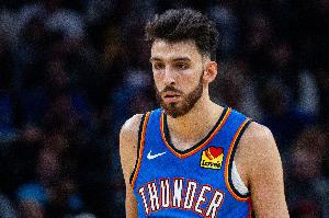 切特：我们队没人坐那儿回味自己辉煌职业生涯 都在努力追求更多