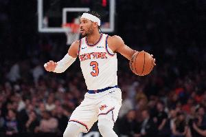 手感火热！哈特强解命中压哨三分 个人已经11分