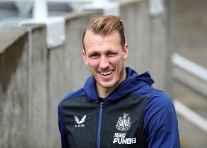 杯酒释前嫌，丹·伯恩：私下一块喝酒时，发现哈弗茨这人挺不错的