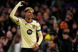 遥遥领先！亚马尔本赛季西甲成功过人60次，比第二名姆巴佩多21次