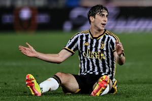 佩杜拉：尤文希望留下米雷蒂，拒绝多家球队的询问，不愿进行讨论