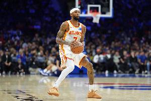 主将休息我当家！沃克半场11中4&三分4中2拿到11分 另有5板1助1断