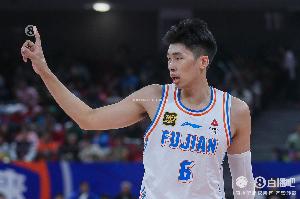 堪比外援！邹阳10中7&两度单节得分上双砍23分 最后连帽克罗斯