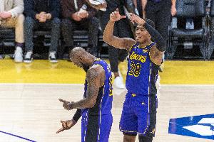 解说：如果八村没投进你会怎么说呢？我还是会Respect詹姆斯