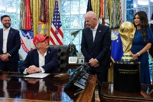 特朗普将获得首届国际足联和平奖，并在世界杯抽签仪式发表讲话