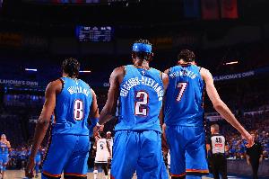 追梦：对现在的雷霆来说 相比追逐73胜更重要的是争夺总冠军！