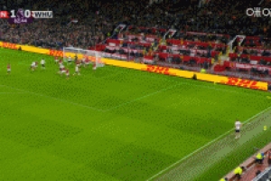 神换人！努诺第83分钟换上欧文，同一分钟角球就创造机会扳平