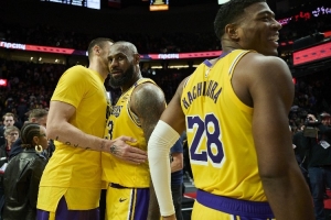 杨毅：詹姆斯永远做正确的选择 乔丹&科比是极致的个人英雄主义