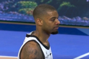 罚球再好点就完美了！杰伦·哈德森13中9高效砍23分11板3助3断