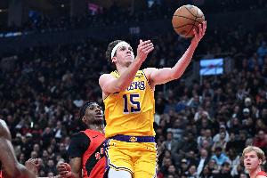 取胜之匙！本赛季当湖人全场失误少于20次时 战绩为16胜0负！