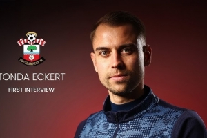 转正！南安普顿官方：临时主帅汤达·埃克特正式成为新帅+签约2年