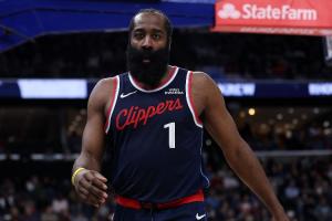 进攻头大快船最后半节运动战7中0仅靠哈登罚球得2分 再输灰熊