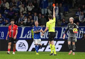 生涯首张直红40岁卡索拉西甲飞铲染红，20年生涯835场第2红