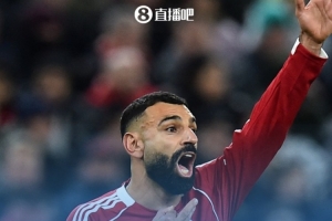 记者：利物浦坚持主帅战术自主权，不会因萨拉赫不满就解雇斯洛特