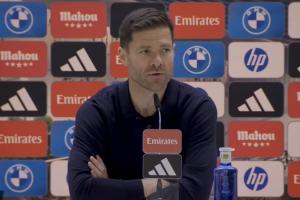 你觉得自己有能力带球队走出困境吗？阿隆索：我们当然会团结一致