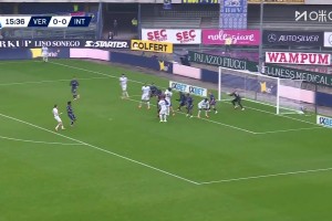 令人怀念！卡卡在AC米兰的首个帽子戏法