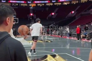 相当努力！杨瀚森三分训练，练得不停连喘粗气！