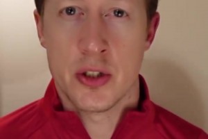 一夫当关万夫莫开！名场面：普约尔“胸口碎大石”挡出射门！