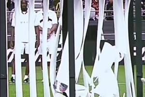 谁是当今最强边路？此前街头采访枪迷：萨卡和顶级边路球星对比！