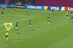 邵佳一留下了太多名场面！当年德甲官方回顾中国球员的精彩表现！